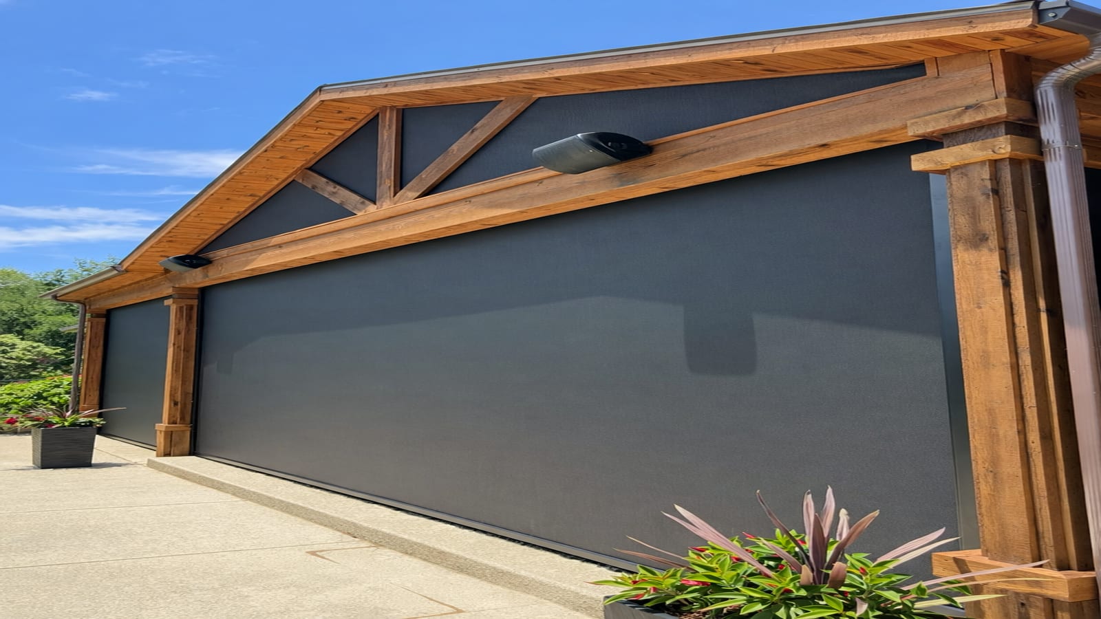 Motorized patio screens in Tennessee