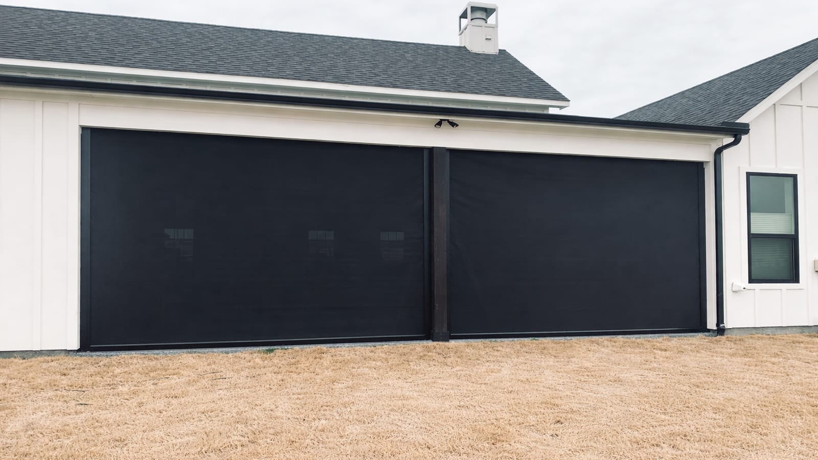 Motorized patio screens in Texas