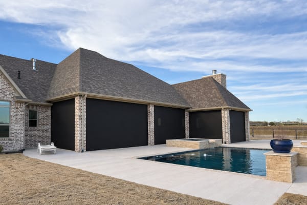 V-Track retractable patio screen near Seguin