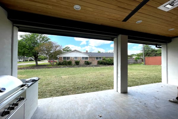 Outdoor patio screen system near Pflugerville