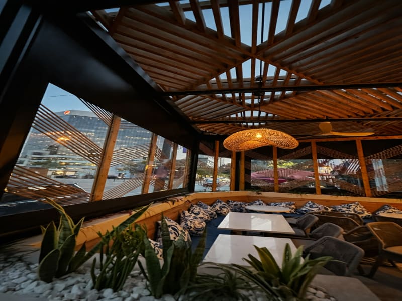 V-Track restaurant patio screens in Sugar Land, Texas