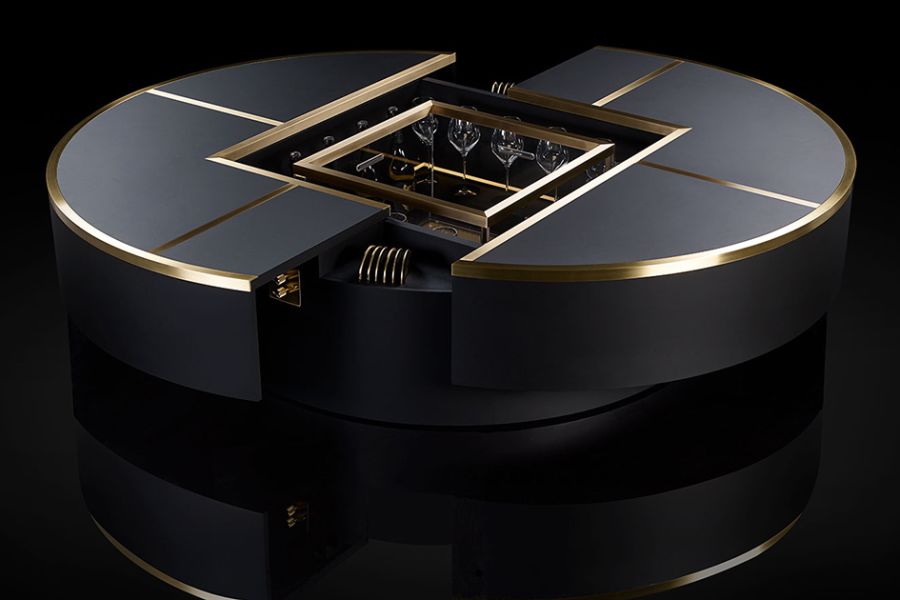 TABLE DOM PÉRIGNON par Silverlining Furniture et Kravitz Design