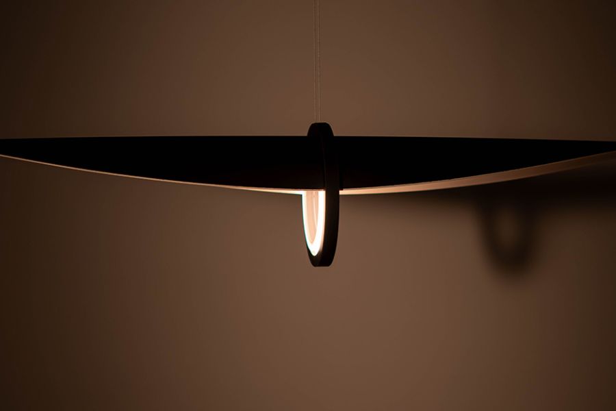La lampe primée ORBIT.A par Carpi