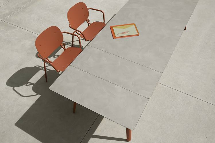 Squid Table by S-Cab