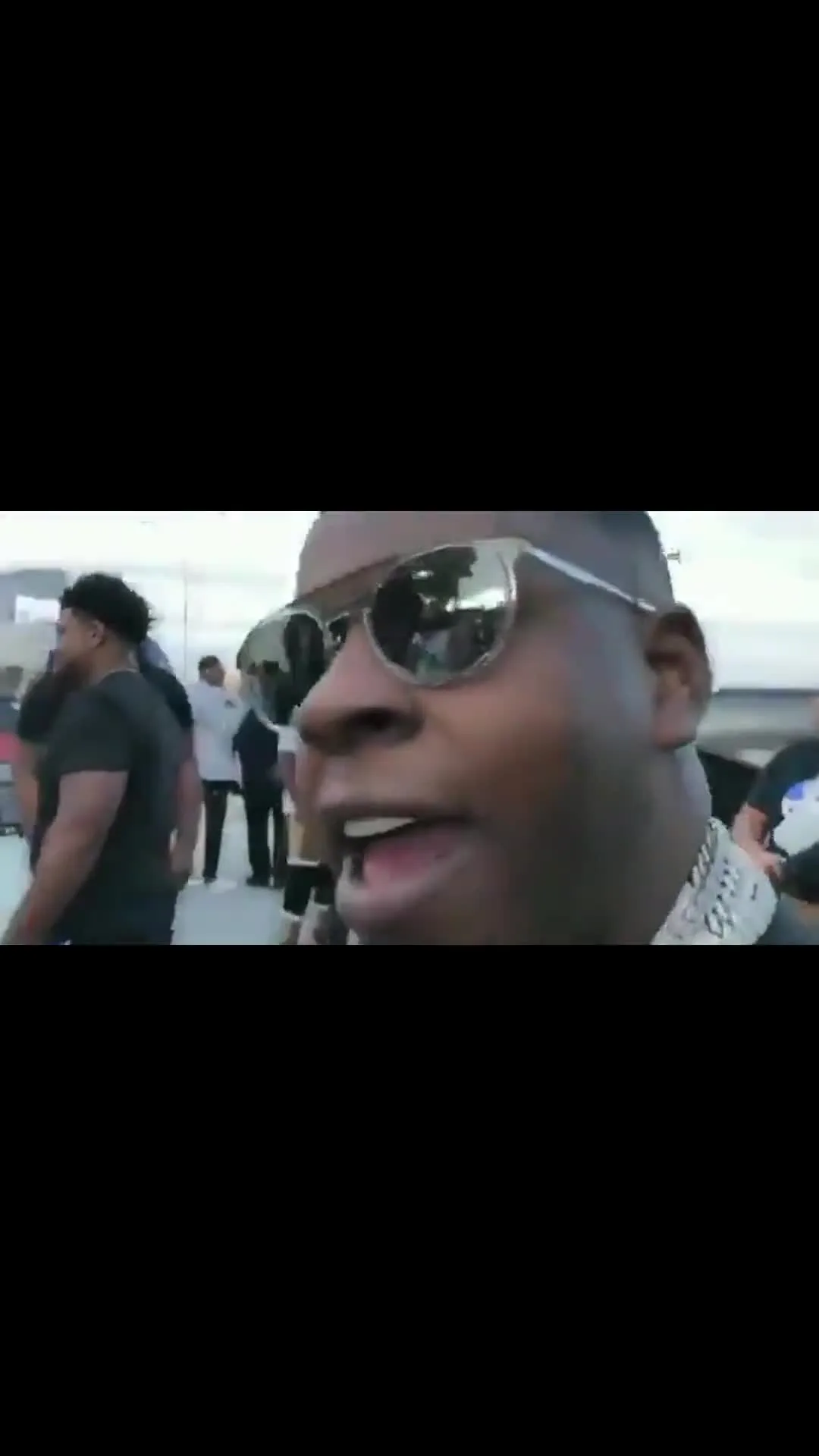 Blacc Youngsta About to Show His Ass
