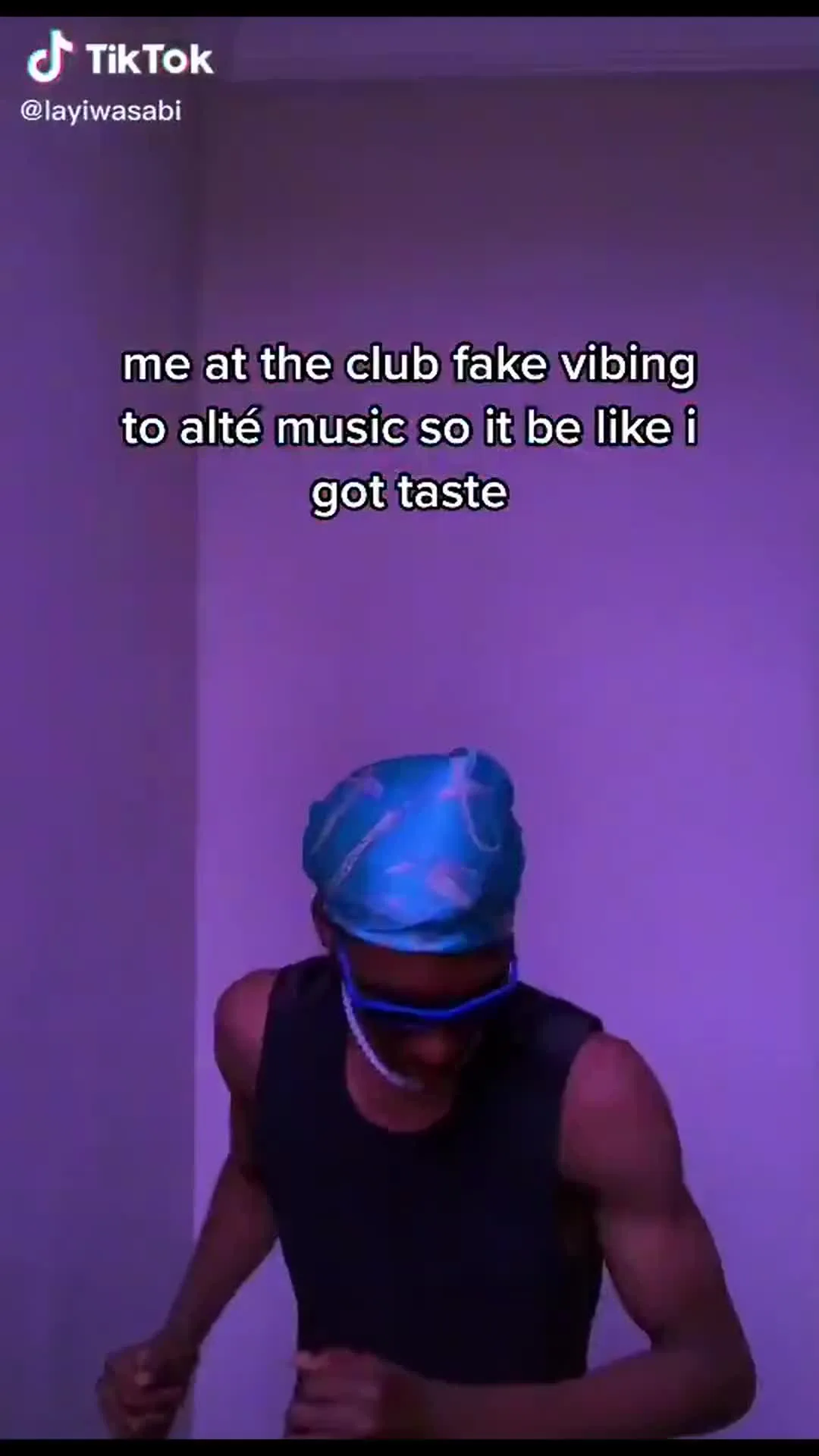 Fake Vibing to Alté Music to Seem Cultured