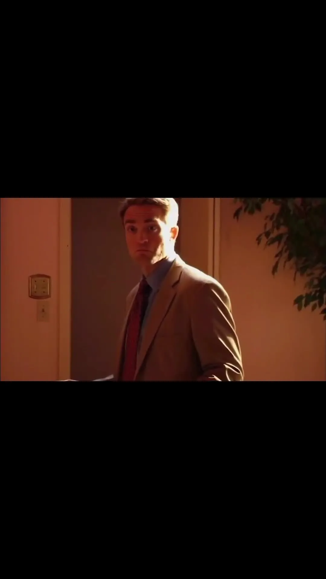 Robert Pattinson as Chris Hansen giving a thumbs up