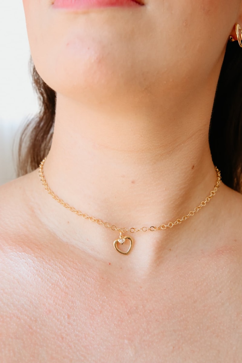 Colar Choker Coração Aberto Delicado banhada a ouro 18k — TK Semijoias