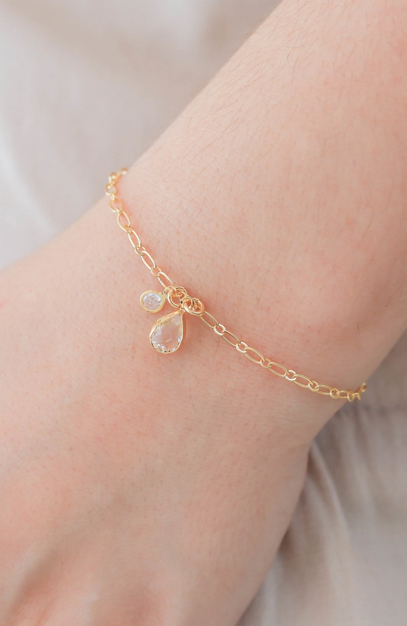 Pulseira Trabalhada com Pingentes Zircônia banhada a ouro 18k — TK Semijoias