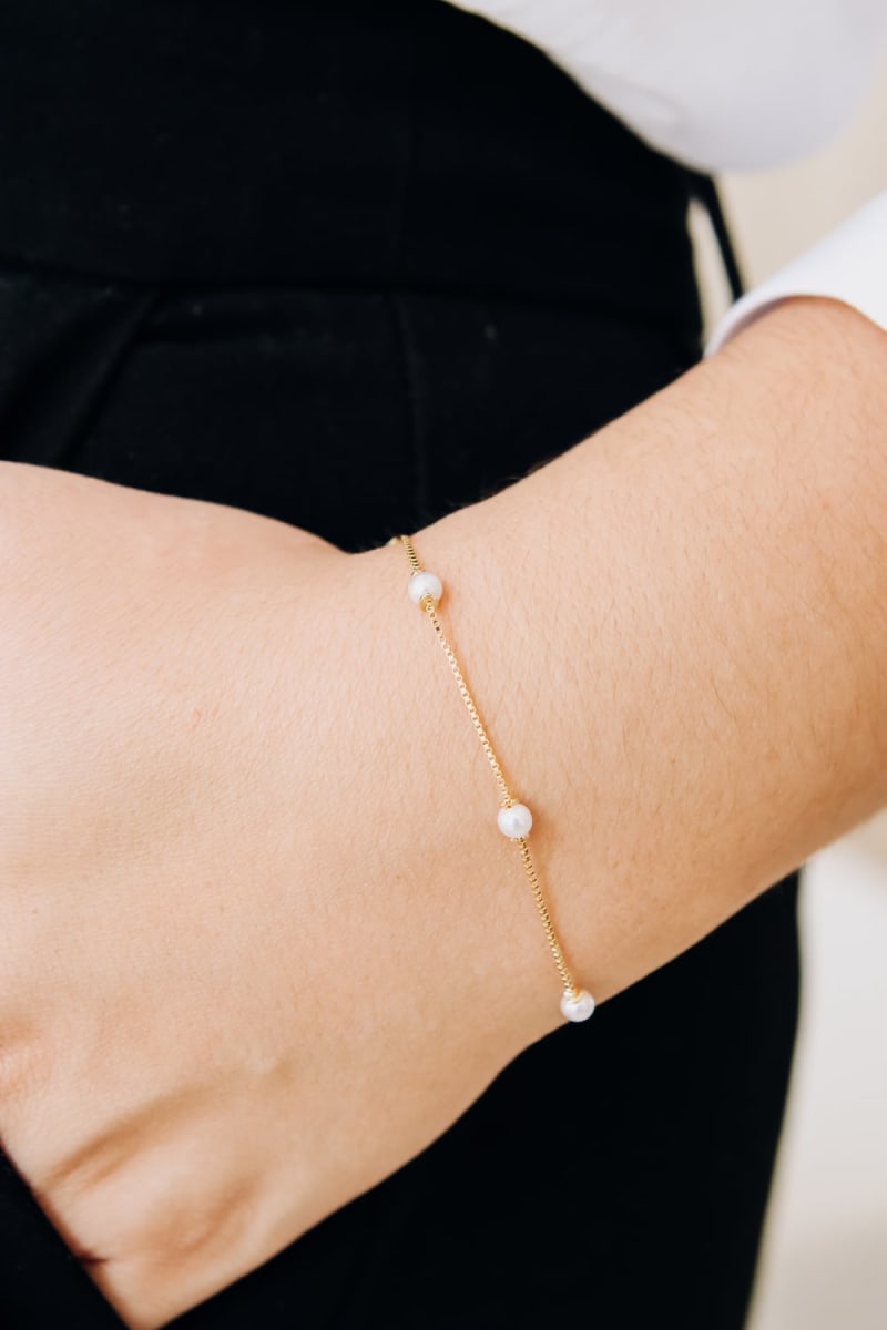 Pulseira Corrente Veneziana Três Pérolas banhada a ouro 18k — TK Semijoias