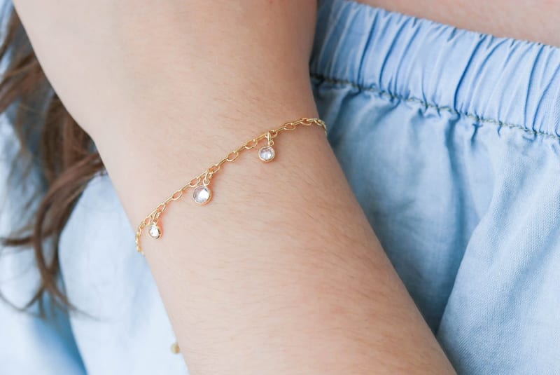 Pulseira Cartier com Pingente Redondo Zircônia banhada a ouro 18k — TK Semijoias