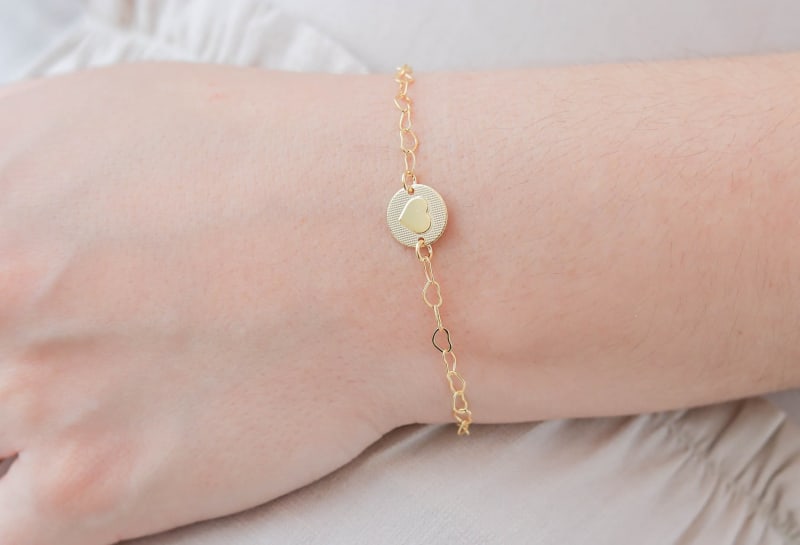 Pulseira Corações Encadeados com Pingente Coração banhada a ouro 18k — TK Semijoias