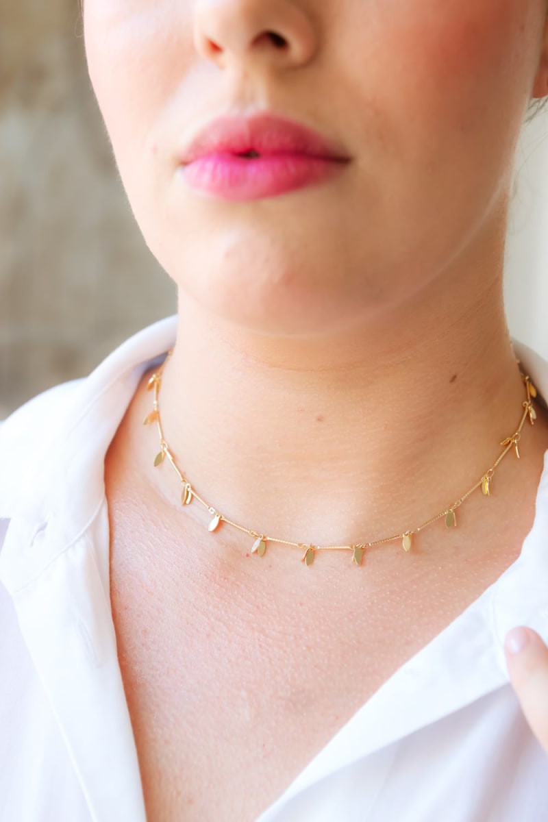 Colar Choker Chuva de Folhas Douradas banhada a ouro 18k — TK Semijoias