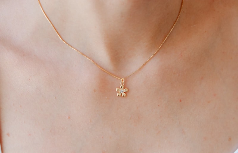 Conjunto Florzinha com Zircônia Central banhada a ouro 18k — TK Semijoias
