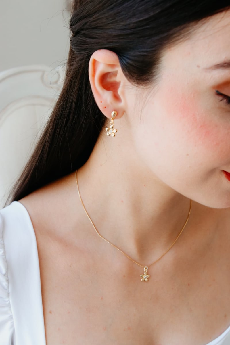 Conjunto Florzinha com Zircônia Central banhada a ouro 18k — TK Semijoias