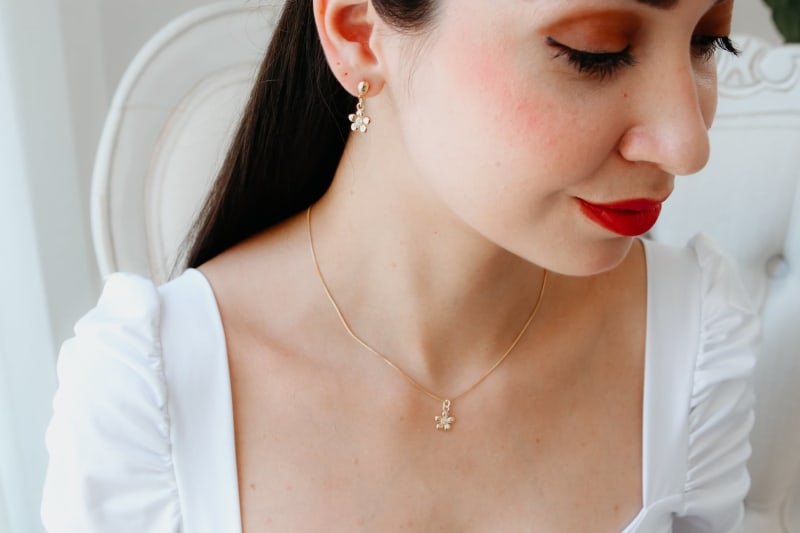 Conjunto Florzinha com Zircônia Central banhada a ouro 18k — TK Semijoias