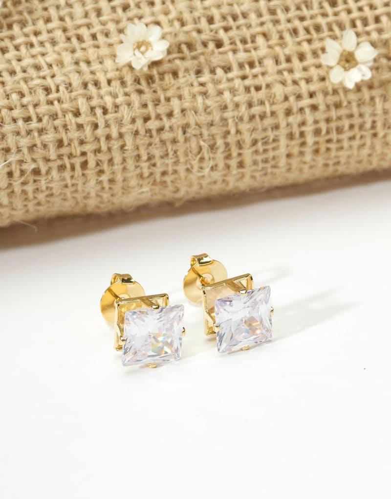 Brinco Carré de Zircônia Cristal G banhada a ouro 18k — TK Semijoias