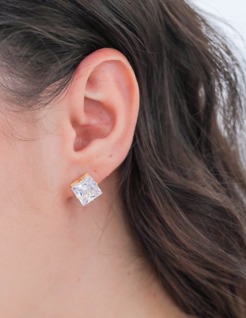 Brinco Carré de Zircônia Cristal G banhada a ouro 18k — TK Semijoias