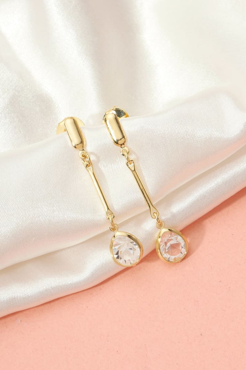 Brinco Palito Gota de Zircônia banhada a ouro 18k — TK Semijoias
