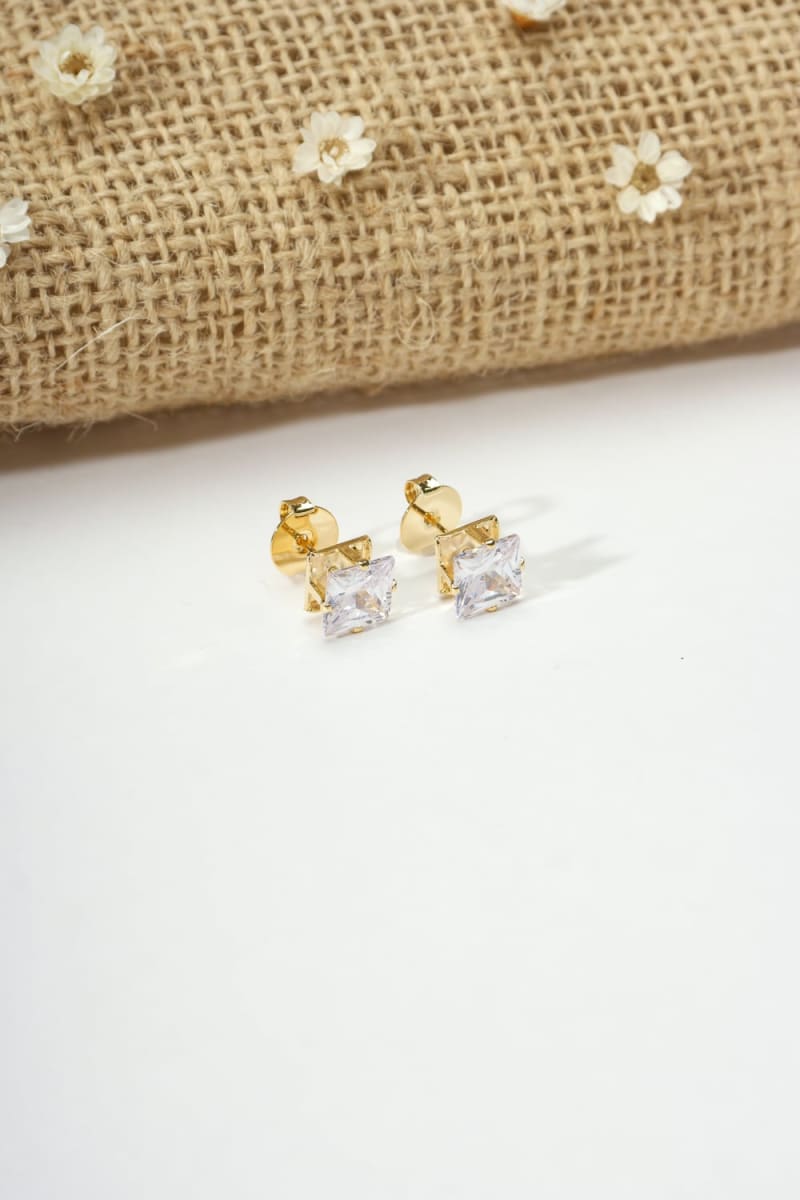 Brinco Carré de Zircônia Cristal M banhada a ouro 18k — TK Semijoias