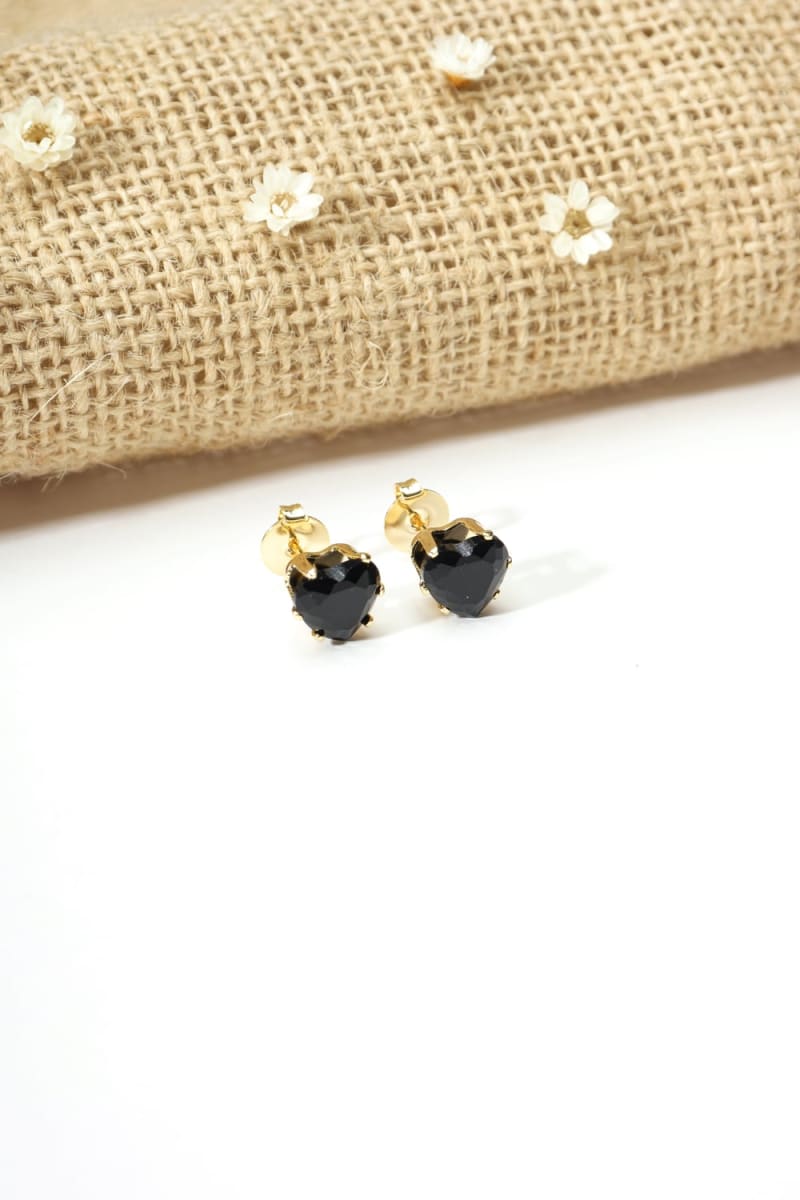 Brinco Coração de Zircônia Preto G banhada a ouro 18k — TK Semijoias