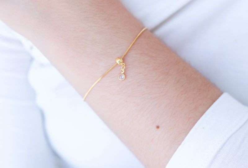 Pulseira Veneziana com Pingente Ajustável banhada a ouro 18k — TK Semijoias