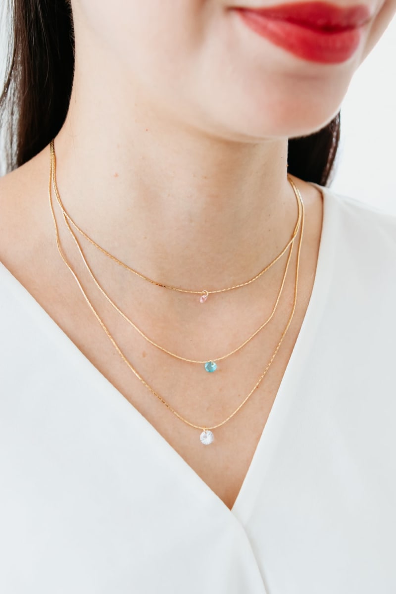 Colar Trio Correntes Pedras Coloridas banhada a ouro 18k — TK Semijoias