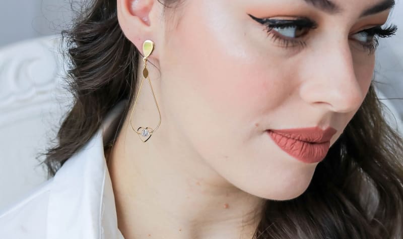 Brinco Gota Vazada com Zircônia Cintilante banhada a ouro 18k — TK Semijoias