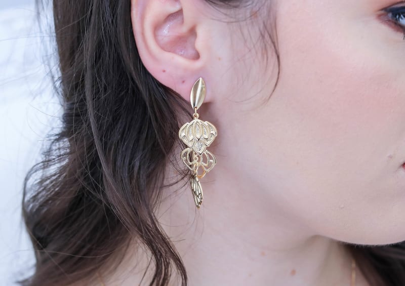 Brinco Navete com Cachos Dourados banhada a ouro 18k — TK Semijoias
