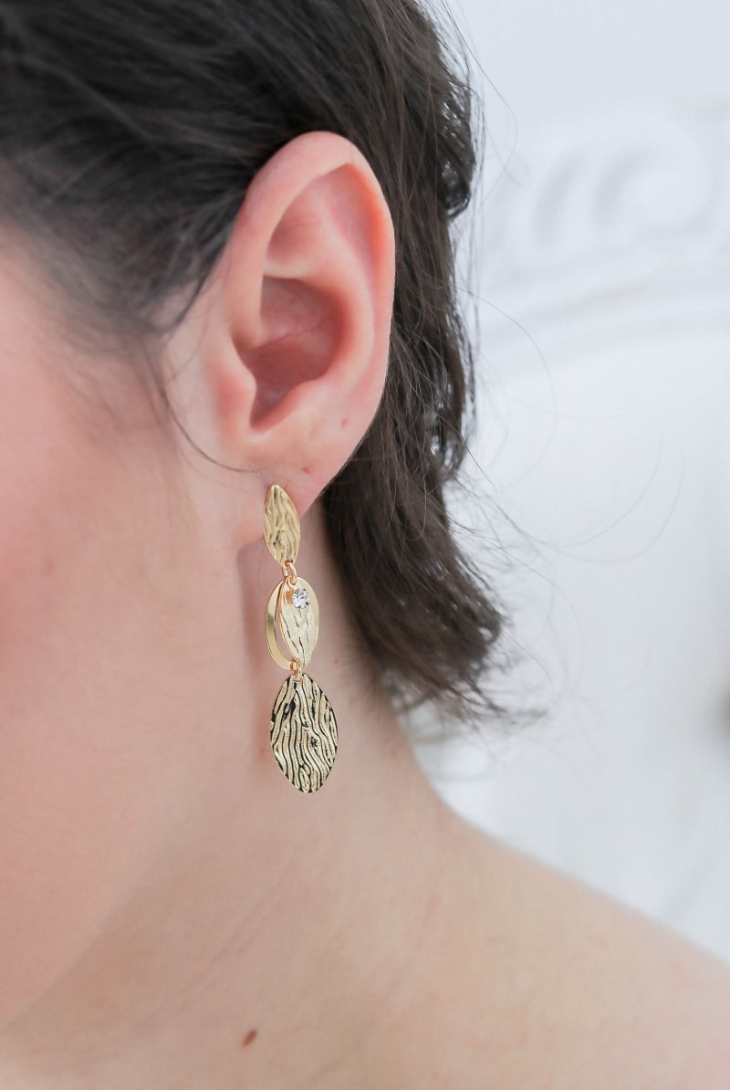 Brinco Navetes Alongadas com Zircônia banhada a ouro 18k — TK Semijoias