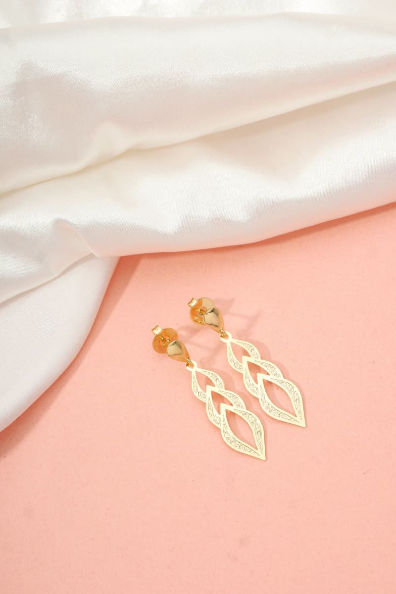 Brinco Gota Trio de Navetes banhada a ouro 18k — TK Semijoias