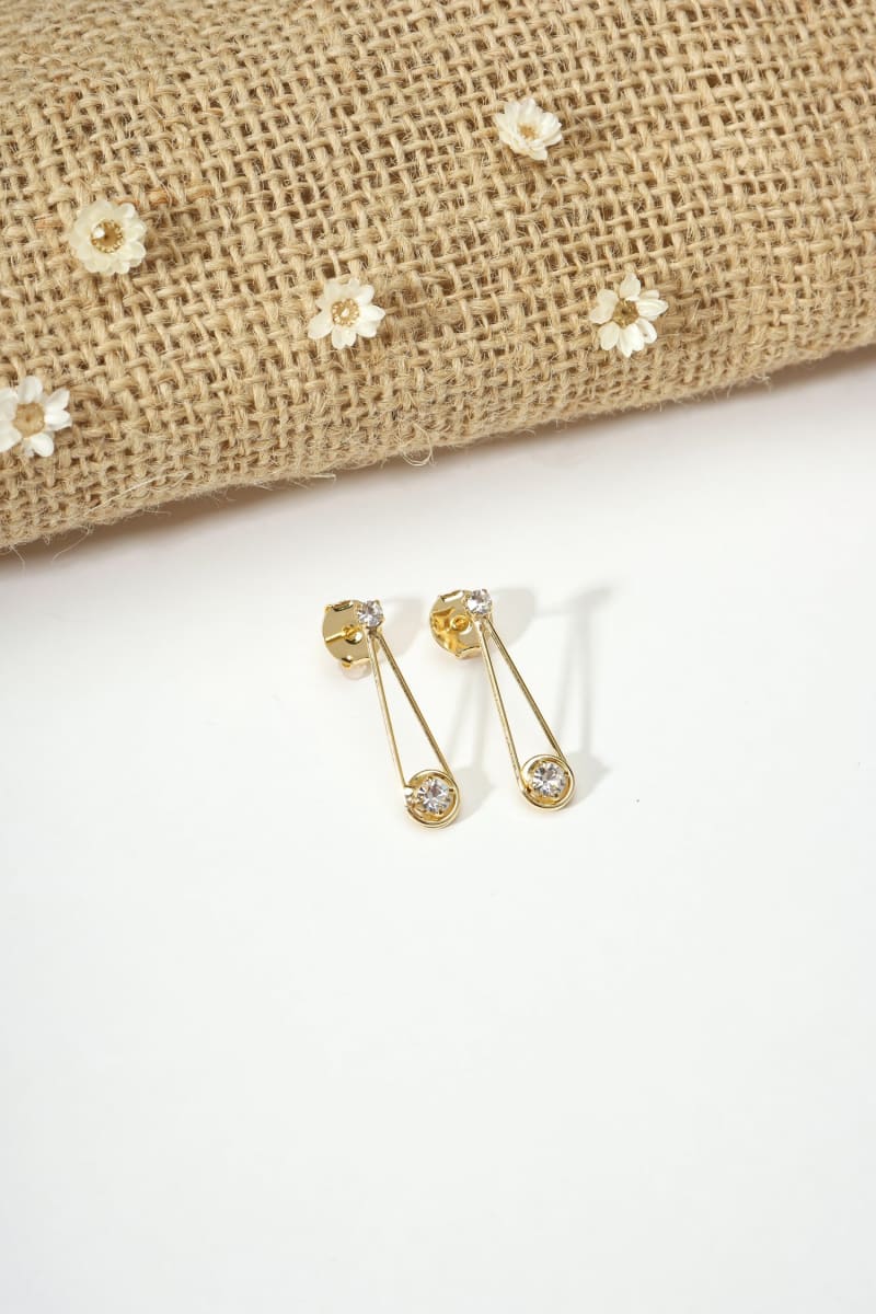 Brinco Alongado Zircônia Cristal banhada a ouro 18k — TK Semijoias
