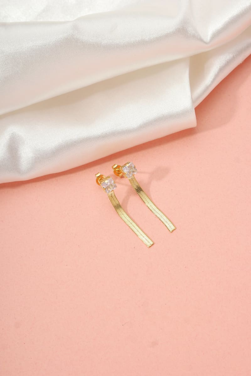 Brinco Palito Flexível Dourado banhada a ouro 18k — TK Semijoias