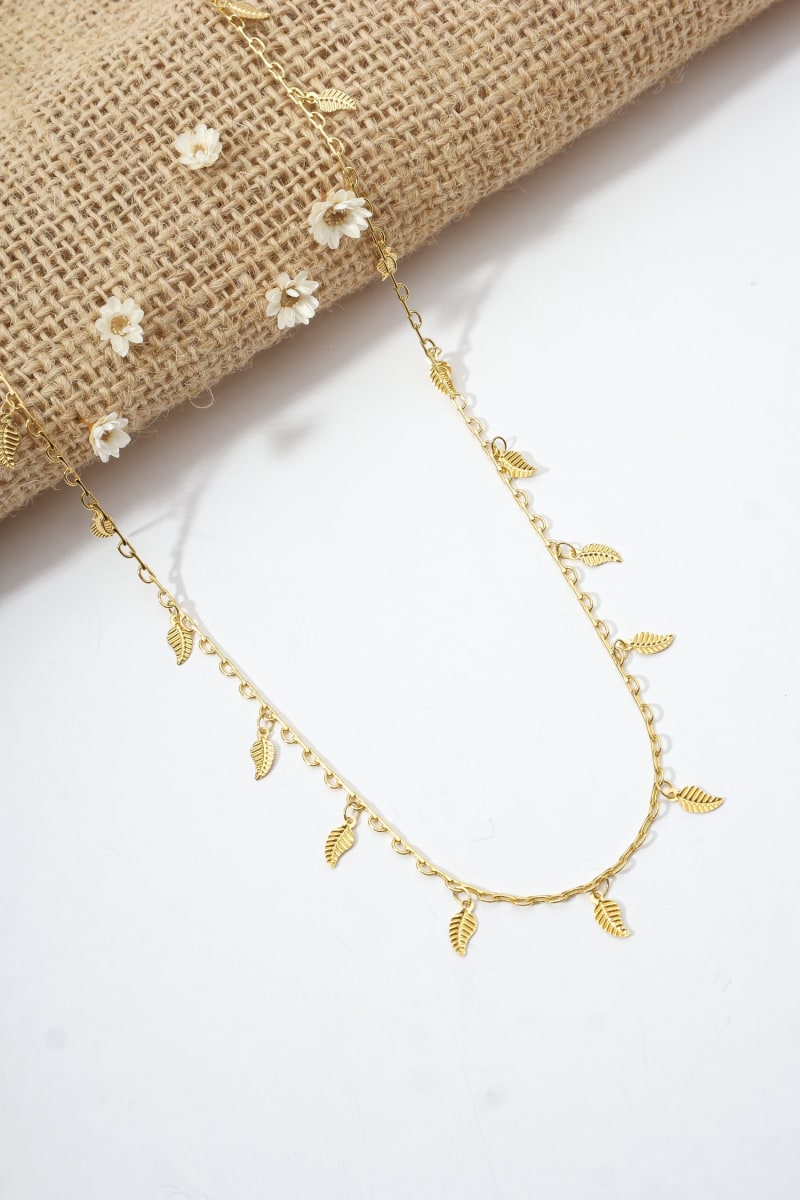 Colar Chocker Folhas Douradas Cartier banhada a ouro 18k — TK Semijoias