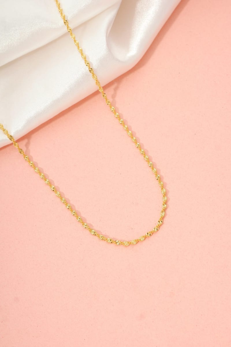 Colar Chocker Fita Torcida 2mm banhada a ouro 18k — TK Semijoias