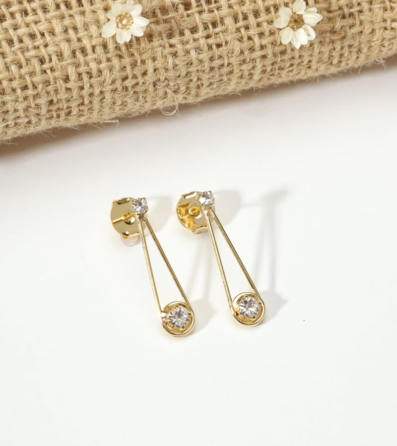 Brinco Alongado Zircônia Cristal banhada a ouro 18k — TK Semijoias