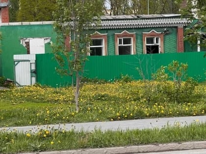 В Казани старинный дом разобрали на дрова