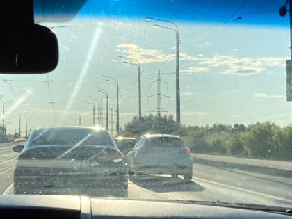 В Казани встали Кировская и Кремлевская дамбы