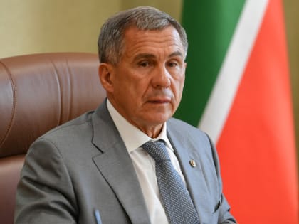 Минниханов выразил соболезнования родным режиссера Марка Захарова