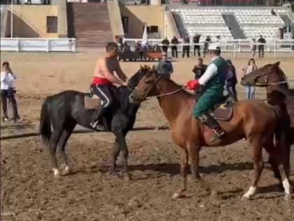 Команда борцов на лошадях из Лениногорска заняла призовые места на международном соревновании в Кыргызстане