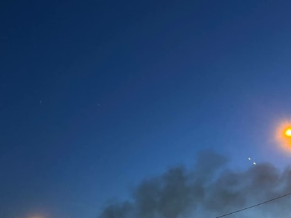 В Казани на улице Межлаука загорелось нежилое здание