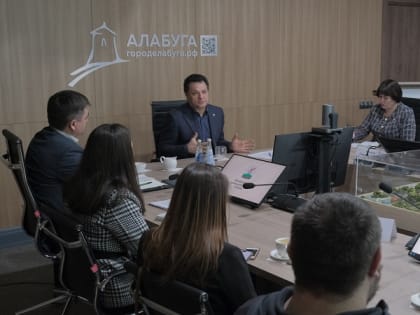 В Елабуге состоялась пресс-конференция главы Елабужского района со СМИ