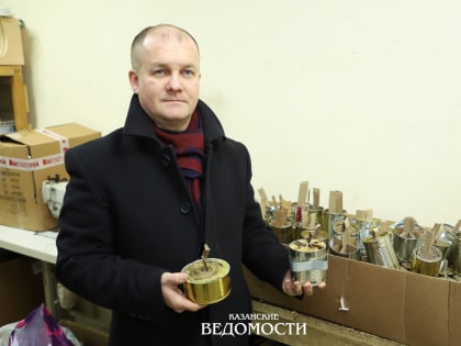 Своих освещаем: как татарстанец организовал изготовление окопных свечей для бойцов СВО