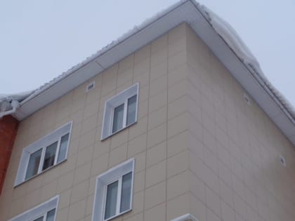 УК в  Елабуге заплатит за двор под снегом