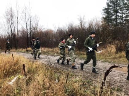 Чтобы получить право на ношение голубого берета, кадеты в сложнейших условиях преодолели Тропу мужества