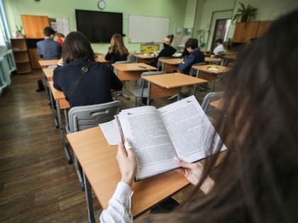 Александр Морозов: «Странная одежда ребенка, побрякушки на лице, красит волосы – это сигнал»