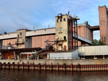 Как выглядит казанский грузовой порт: фото