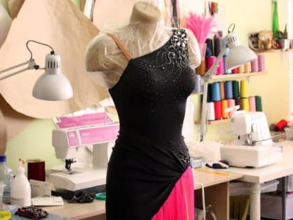 В ателье потребителю некачественно выполнили работу  по пошиву платья