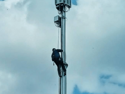 Прокуратура Казани проверяет информацию о падении рабочего с вышки