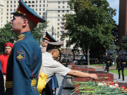 В Москве от руководства Республики Татарстан возложили венок в память жертв бомбардировки Сталинграда